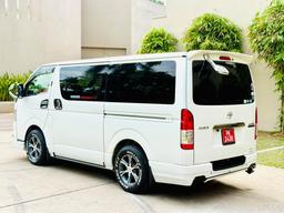Toyota Hiace 2018 - Photo 3