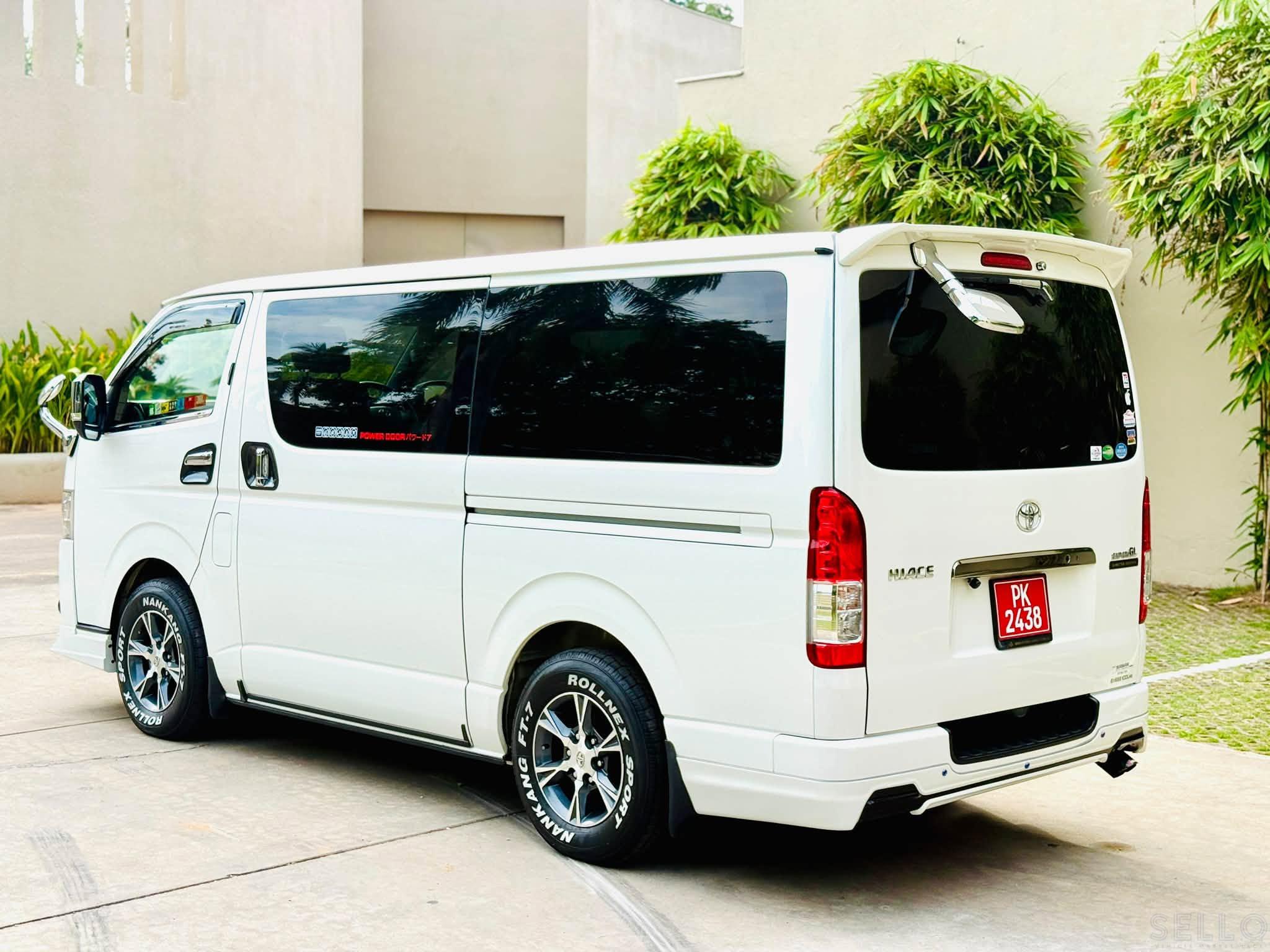 Toyota Hiace 2018 - Photo 3