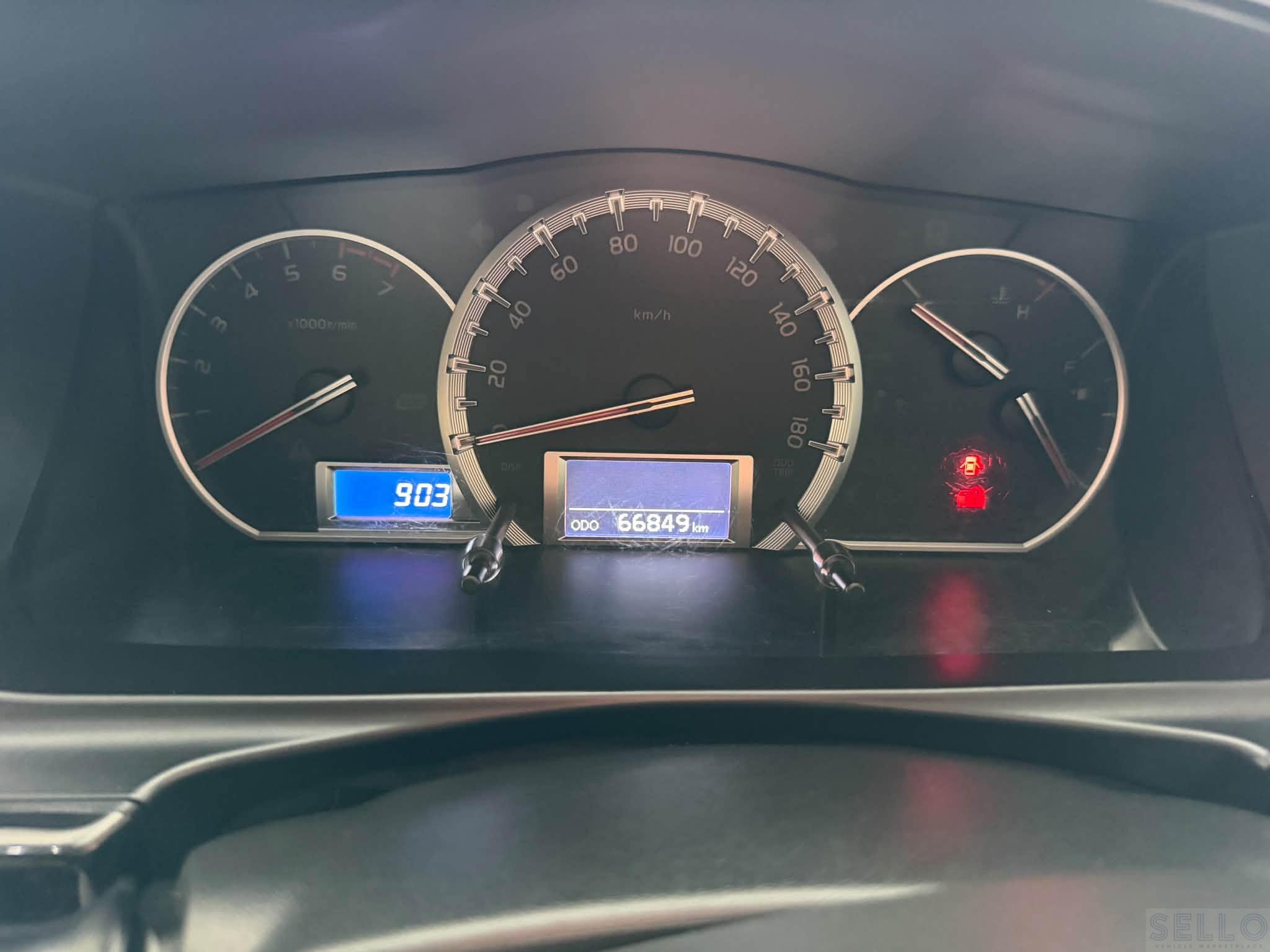 Toyota Hiace 2018 - Photo 5