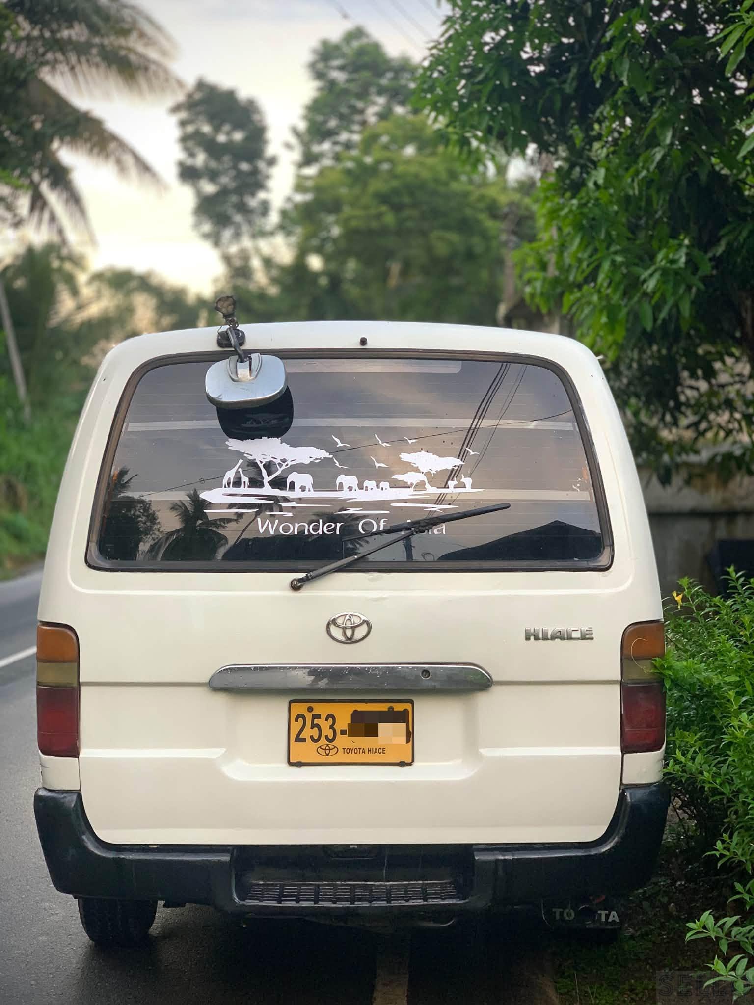 Toyota Hiace 1994 - Photo 3