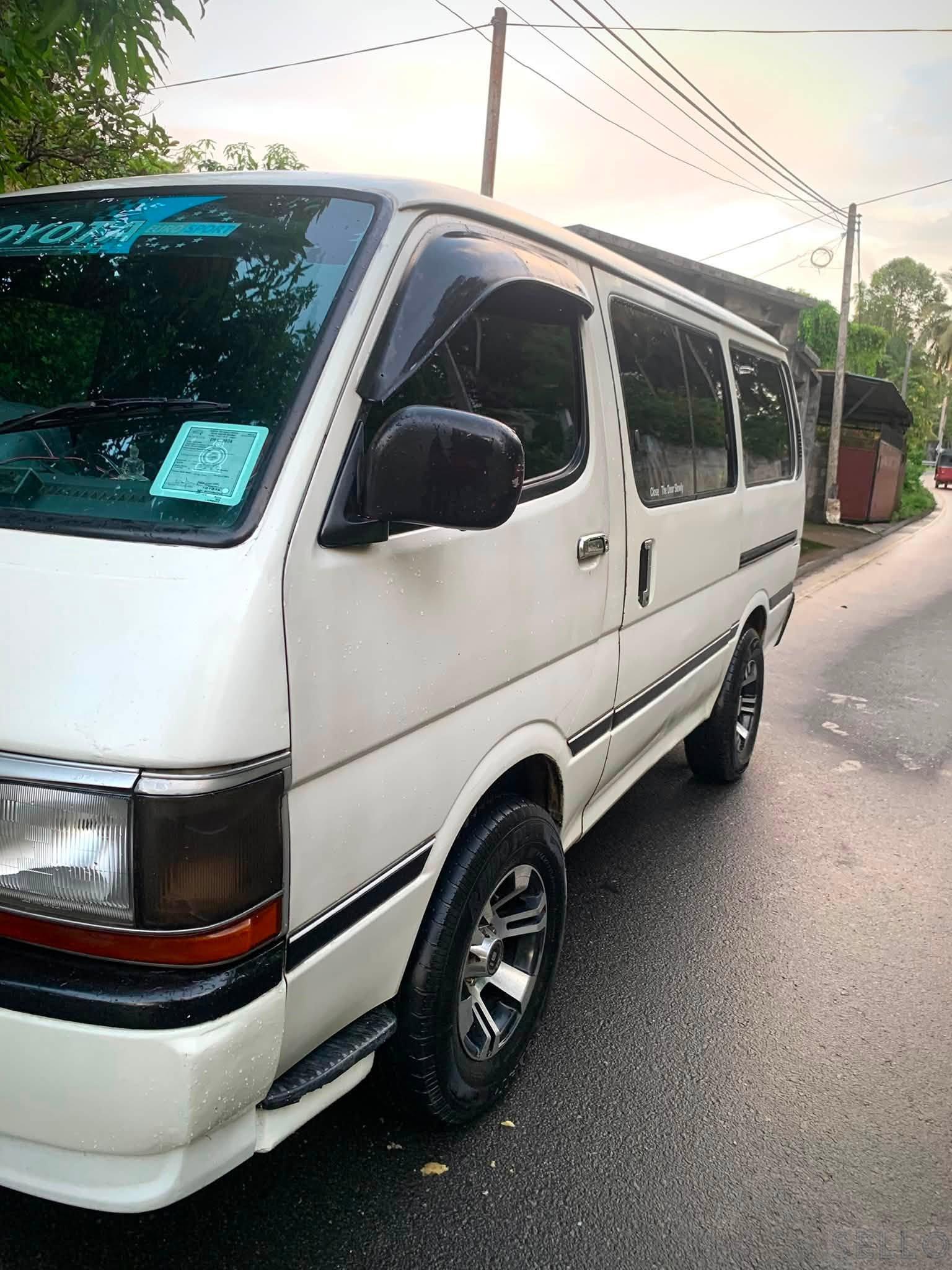 Toyota Hiace 1994 - Photo 5