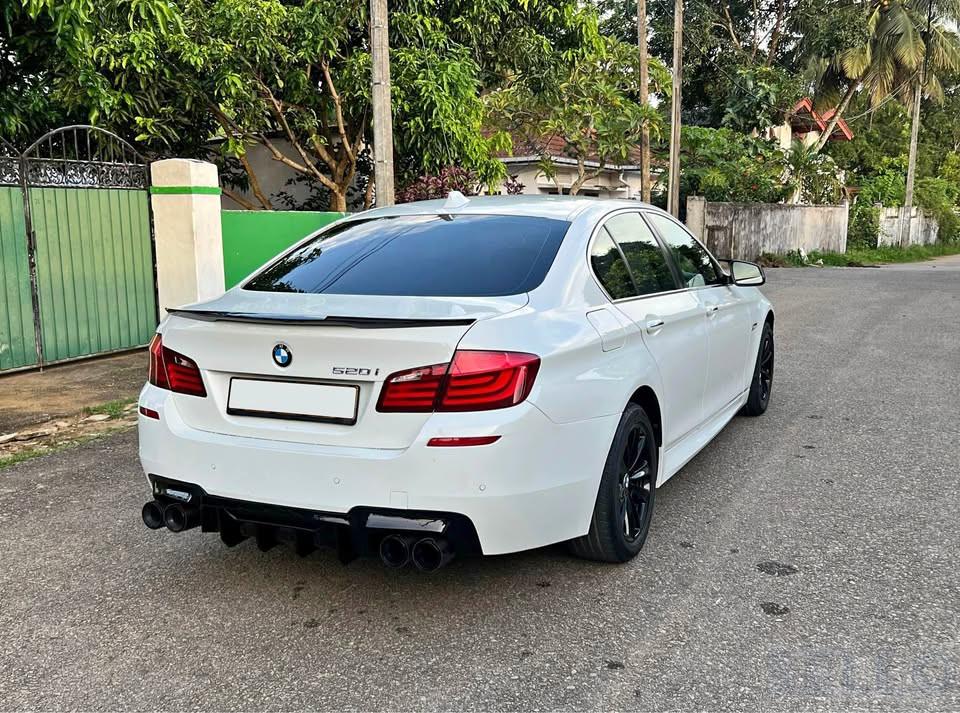 BMW 520i 2012 - Photo 8