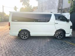 Toyota Hiace 2013 - Photo 5