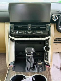 Toyota Land Cruiser 2024 - Photo 12