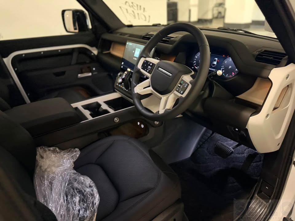 Land Rover Defender 2026 - Photo 2