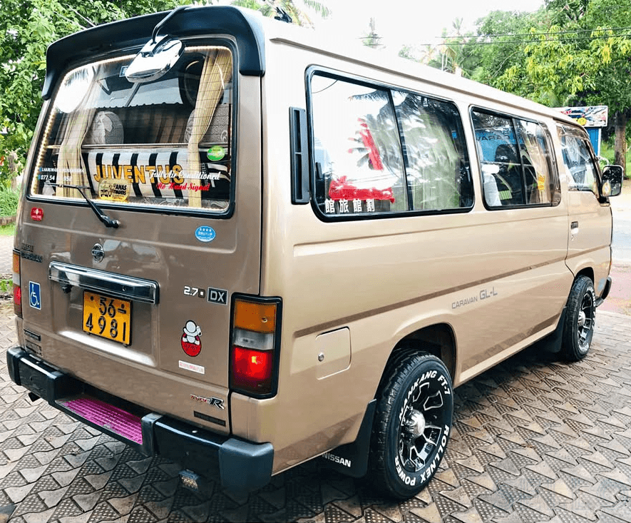 Nissan Caravan 1990