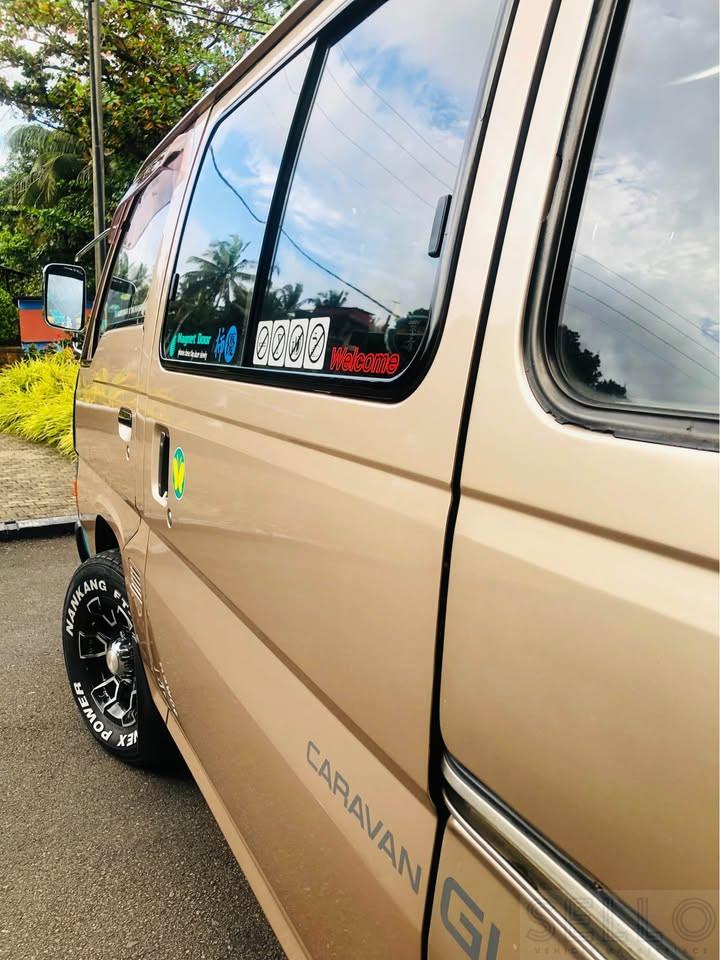 Nissan Caravan 1990 - Photo 5