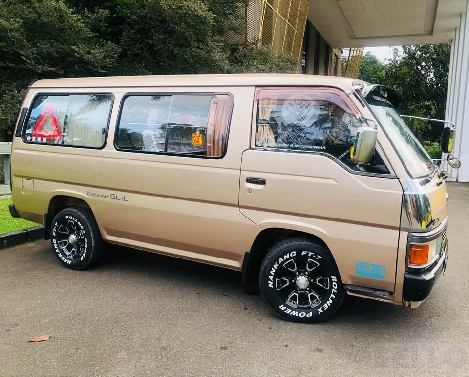 Nissan Caravan 1990 - Photo 9
