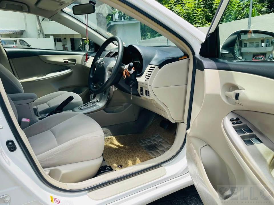 Toyota Corolla 2012 - Photo 8