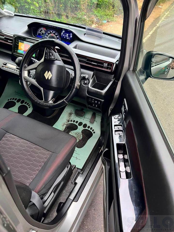 Suzuki Wagon R 2018 - Photo 7