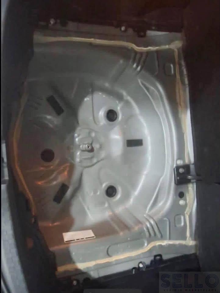 Toyota Aqua 2014 - Photo 3