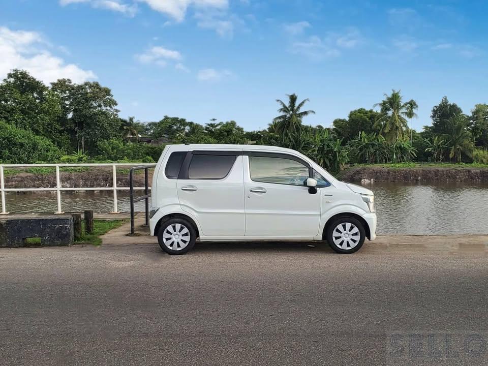 Suzuki Wagon R 2018 - Photo 2