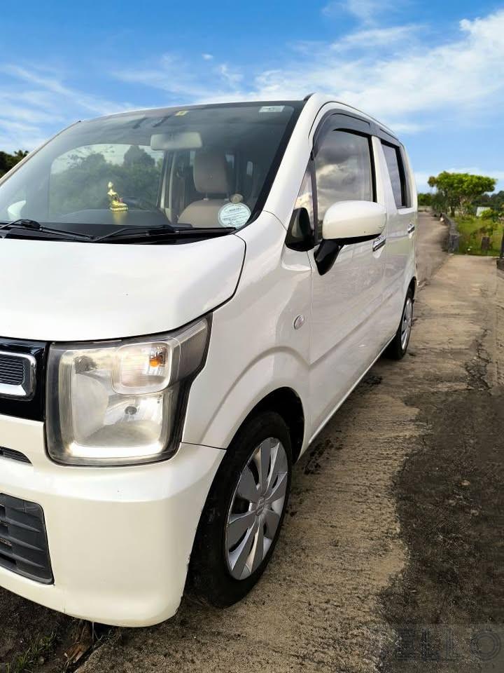 Suzuki Wagon R 2018 - Photo 4