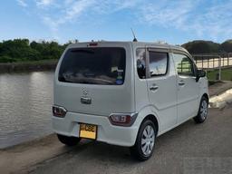 Suzuki Wagon R 2018 - Photo 5