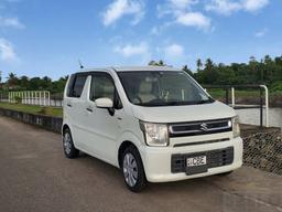 Suzuki Wagon R 2018 - Photo 6