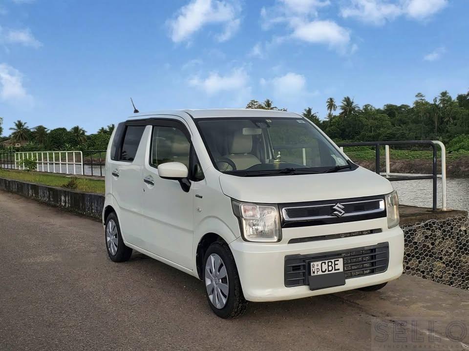 Suzuki Wagon R 2018 - Photo 6