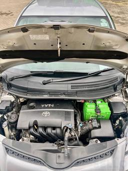 Toyota Ist 2008 - Photo 3