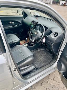 Toyota Ist 2008 - Photo 4