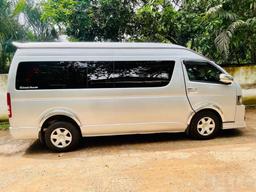 Toyota Hiace 2016 - Photo 3