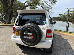 Mitsubishi Pajero 1999 - Photo 4