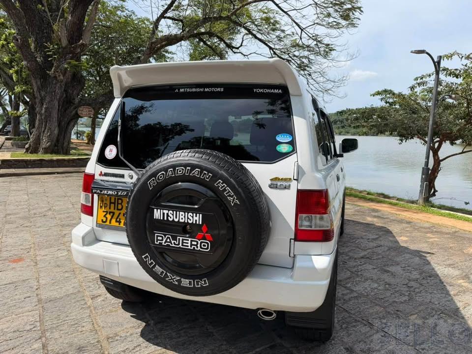 Mitsubishi Pajero 1999 - Photo 4