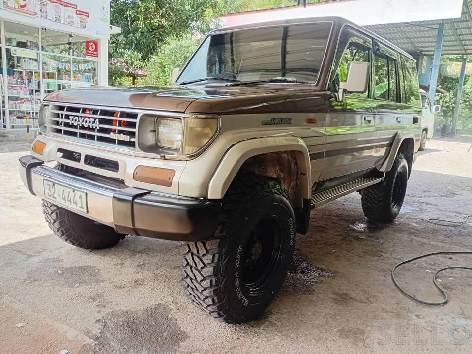 Toyota Land Cruiser 1989 - Photo 8