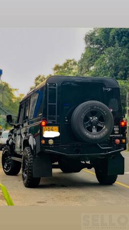 Land Rover Defender 1992 - Photo 3