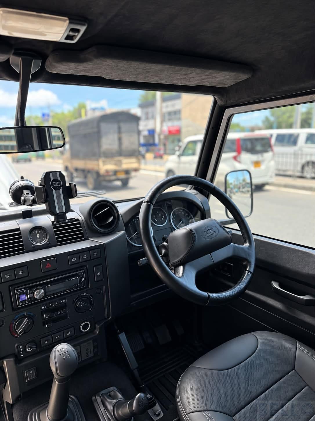 Land Rover Defender 2014