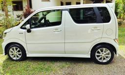 Suzuki Wagon R 2018 - Photo 4