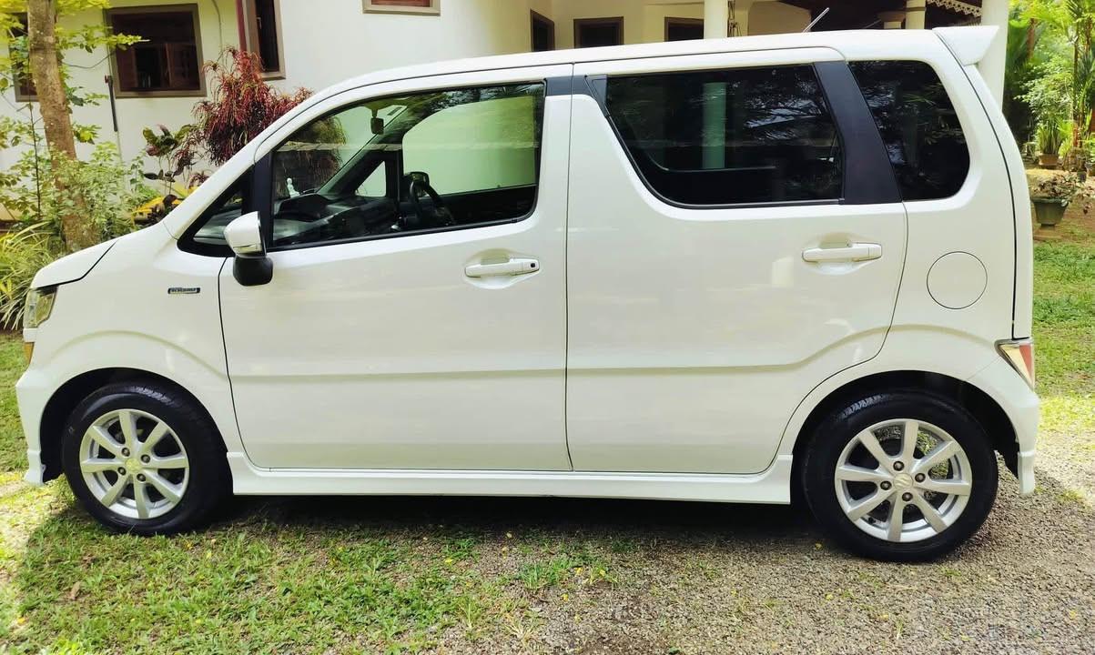Suzuki Wagon R 2018 - Photo 4