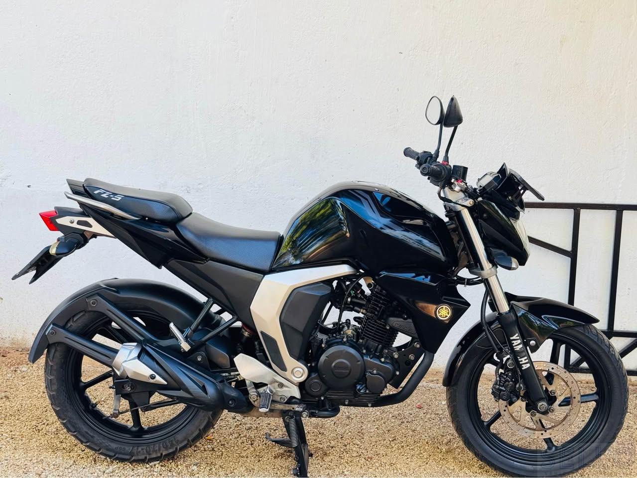 Yamaha FZ 2017 - Photo 3
