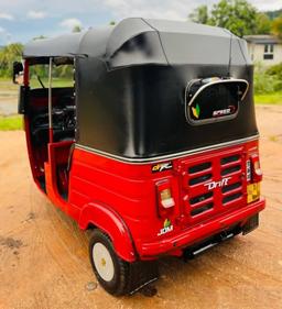 Bajaj RE 2015 - Photo 3