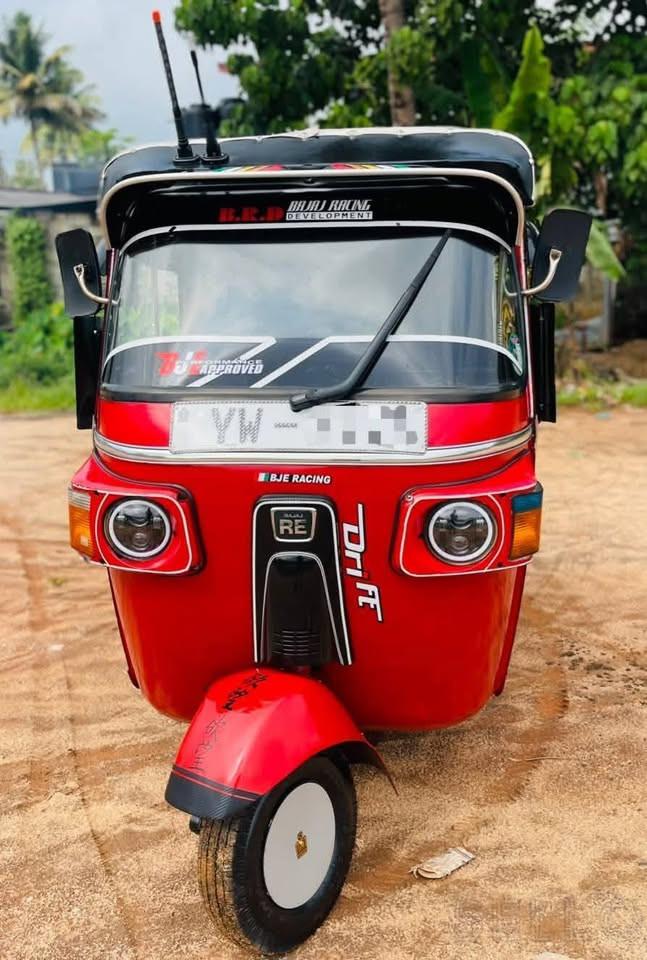 Bajaj RE 2012 - Photo 2