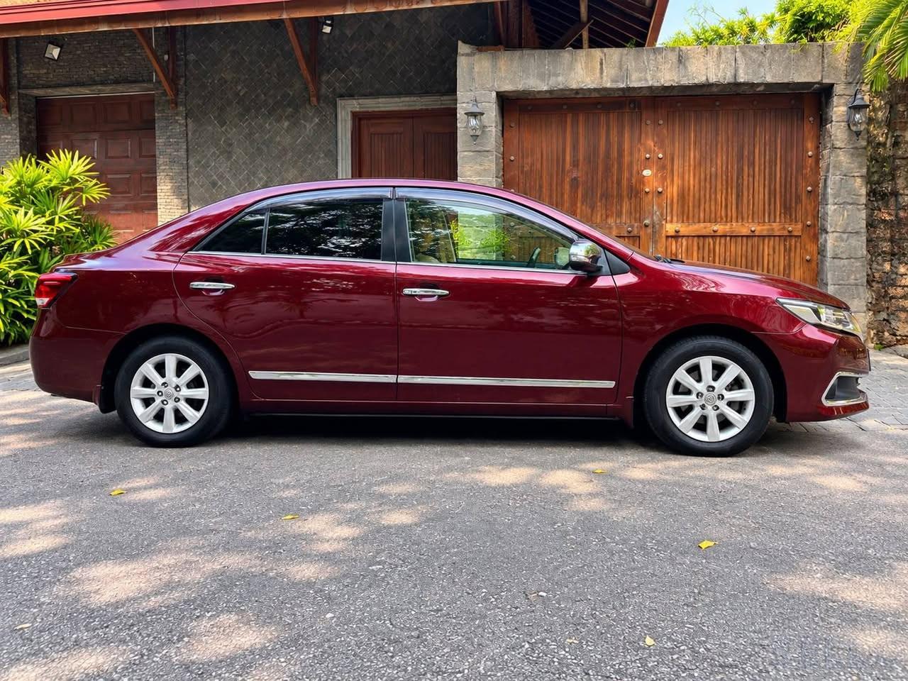 Toyota Premio 2017 - Photo 4