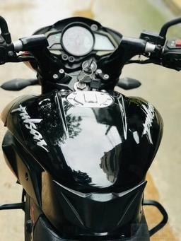 Bajaj Pulsar 2016 - Photo 4