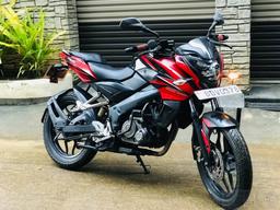 Bajaj Pulsar 2016 - Photo 7