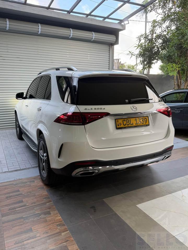 Mercedes-Benz GLE 2020 - Photo 6