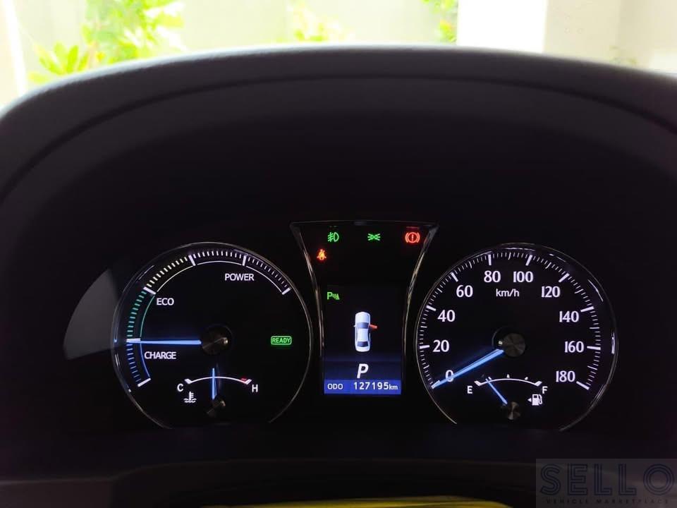 Toyota Crown 2013
