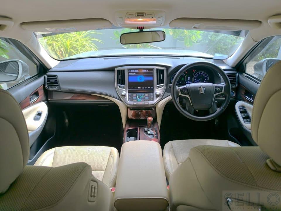 Toyota Crown 2013 - Photo 3