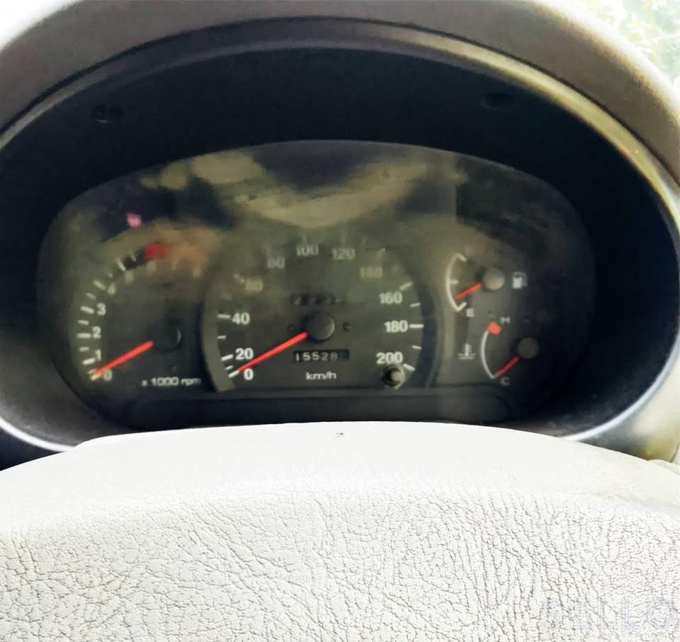 Hyundai Accent 2004 - Photo 2