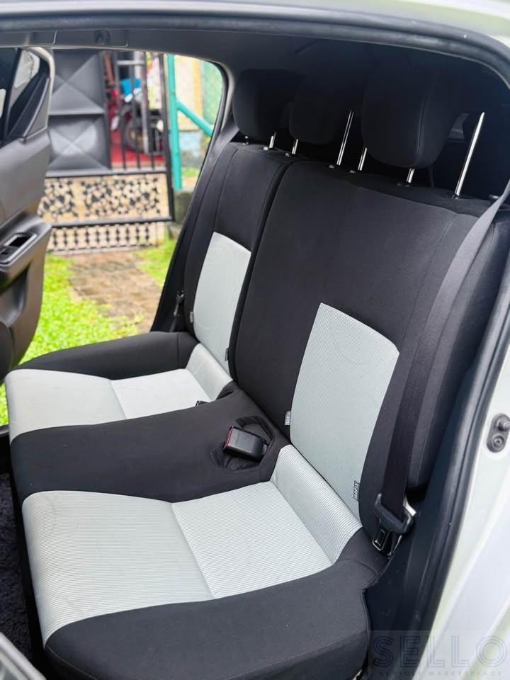 Toyota Aqua 2016 - Photo 2