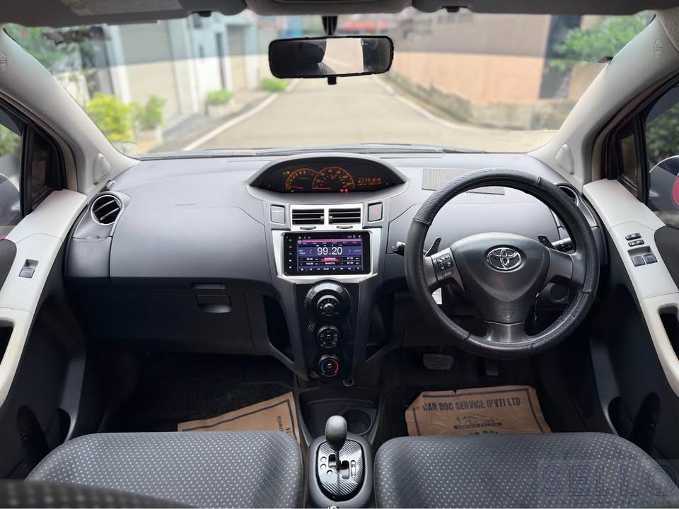 Toyota Yaris 2010 - Photo 7