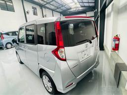 Toyota Roomy 2023 - Photo 4