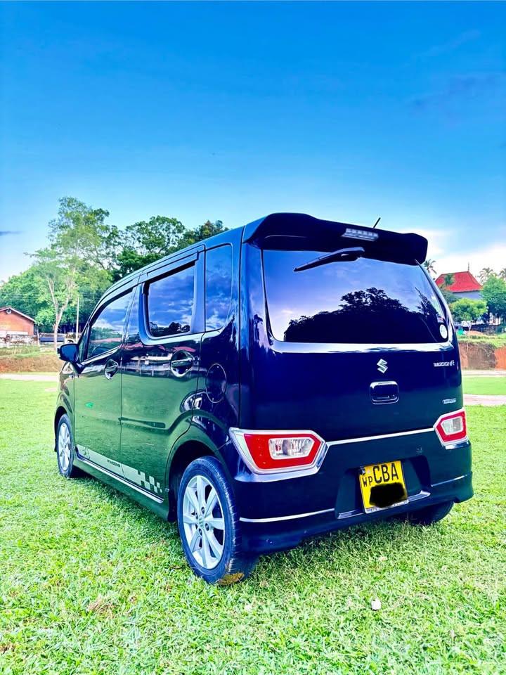 Suzuki Wagon R 2017 - Photo 4