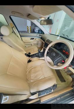 BMW 520i 2000 - Photo 3