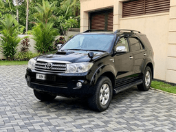Toyota Fortuner 2011 - Photo 6