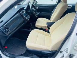 Toyota Corolla Axio 2016 - Photo 4