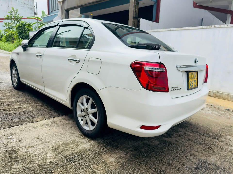 Toyota Corolla Axio 2016 - Photo 5