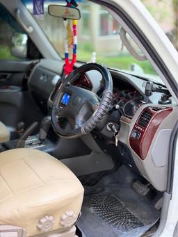 Mitsubishi Montero 2001