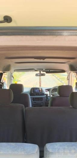 Toyota Noah 1997 - Photo 2